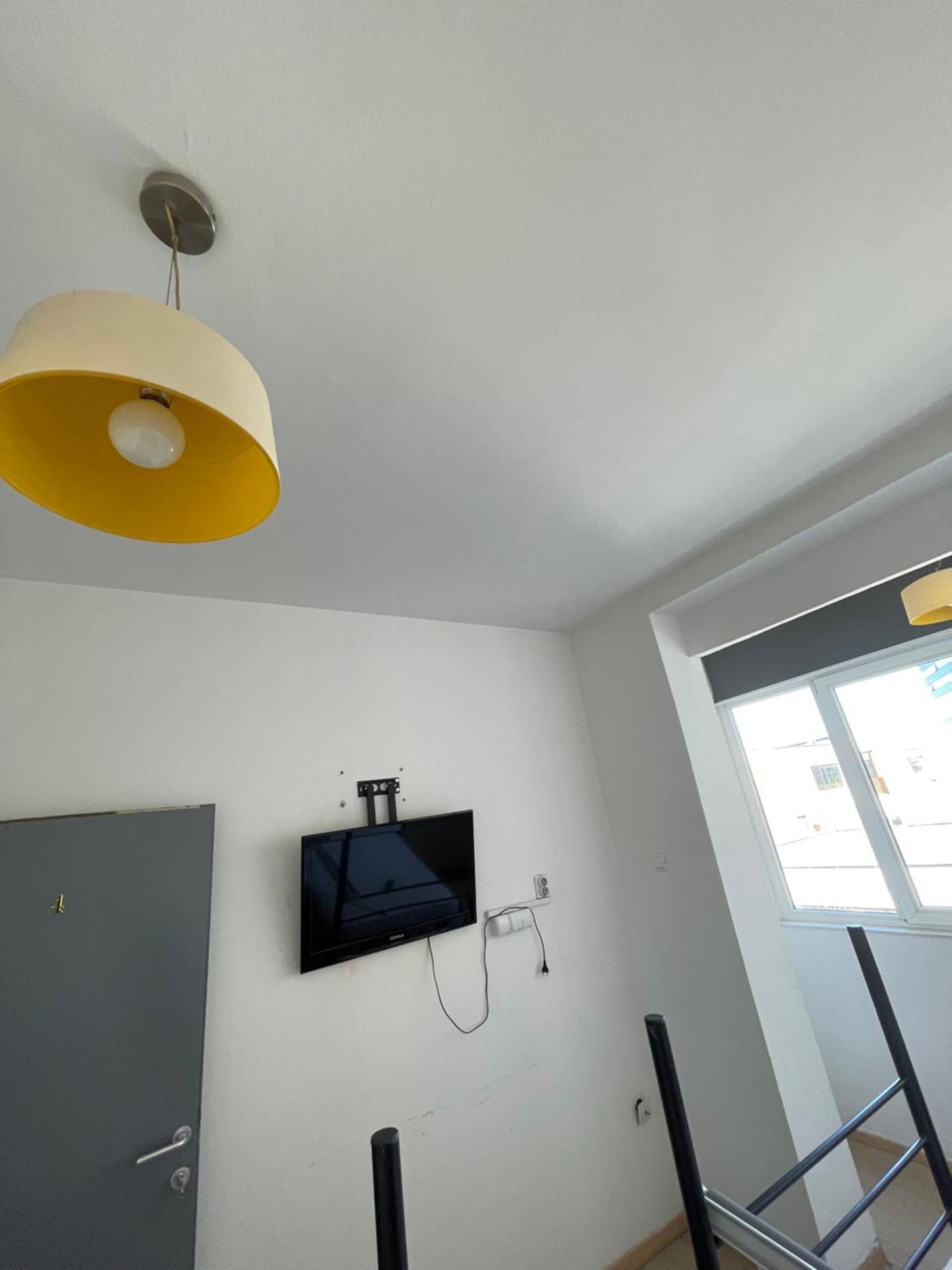 Newborn Comfort Hostel The Biggest Hostel Of Town With Best Location Pristina Kültér fotó