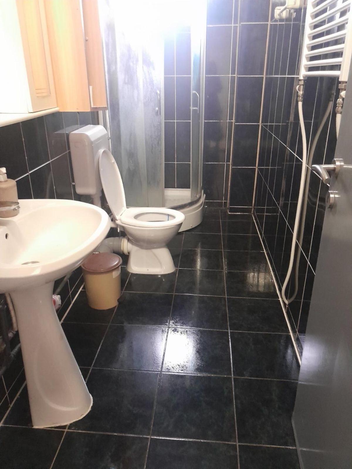 Newborn Comfort Hostel The Biggest Hostel Of Town With Best Location Pristina Kültér fotó